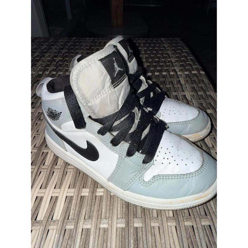 Jordan Air Jordan 1 Mids white grey black‎